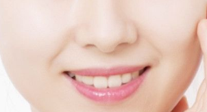 面部注射胶原蛋白 恢复肌肤年轻质感