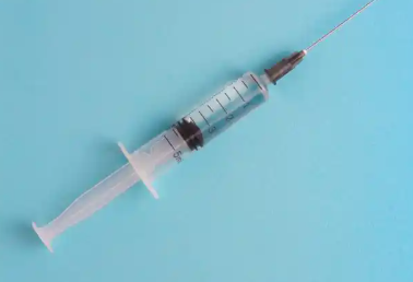 注射美容材料的百年演进：从玻尿酸到再生时代